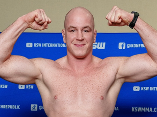 Štefan Vojčák na vážení.