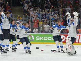 Fínski hokejisti sa tešia zo zisku titulu na MS v hokeji 2019 v Bratislave.