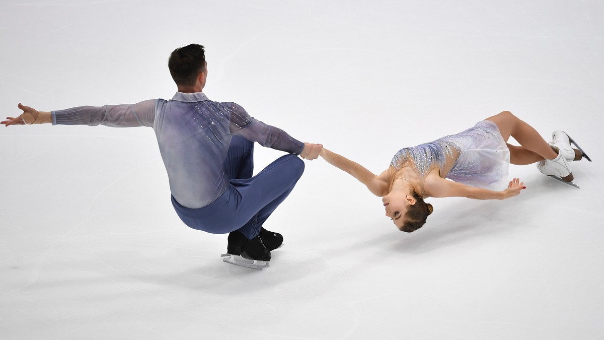 Anastasia Mišinová a Alexander Galljamov na ME 2022 v Tallinne.
