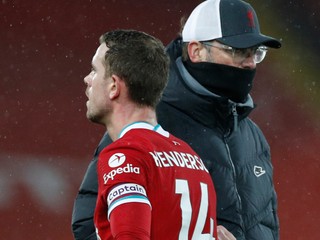 Jurgen Klopp a Jordan Henderson.