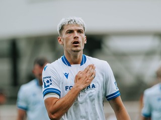 Slovenský futbalista Tomáš Rigo sa teší z gólu v drese Baníka Ostrava.