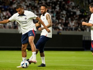 Kylian Mbappé a Neymar na tréningu PSG.