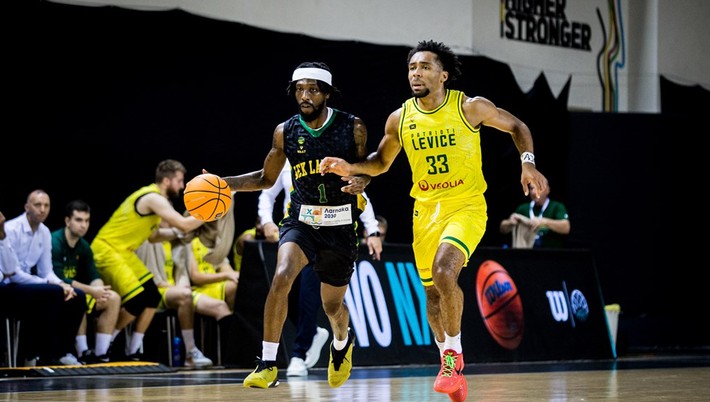 Patrioti Levice - AEK Larnaka. 