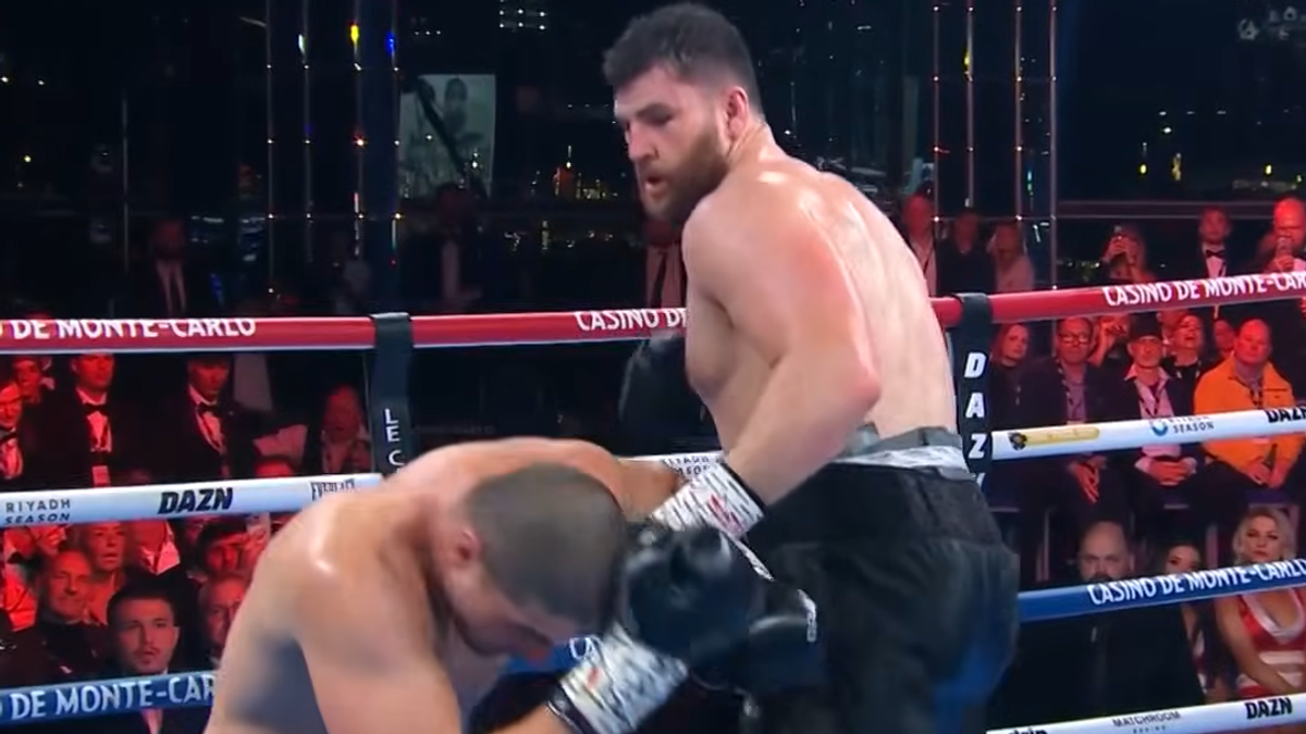 Baláž (vľavo) v súboji s Fisherom.