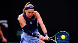 Slovenská tenistka Rebecca Šramková na turnaji WTA v Nottinghame. 