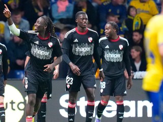 Futbalisti Racing Štrasburg.