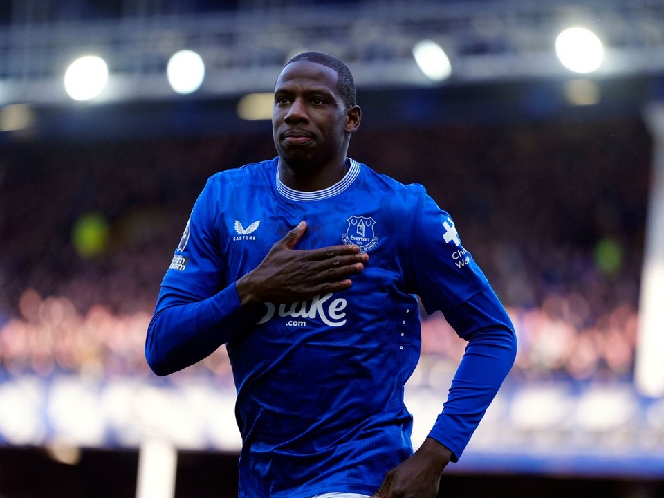 Abdoulaye Doucoure v drese Evertonu.
