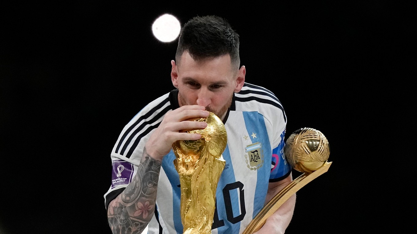 Lionel Messi získal Zlatú loptu pre najlepšieho hráča MS vo futbale 2022.