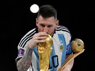 Lionel Messi získal Zlatú loptu pre najlepšieho hráča MS vo futbale 2022.
