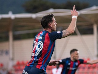 Marek Kuzma sa teší po strelenom góle v zápase FC ViOn Zlaté Moravce - AS Trenčín v prvom dueli baráže o Niké ligu.