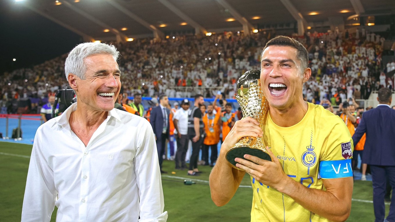 Cristiano Ronaldo po zisku Arabského pohára. 