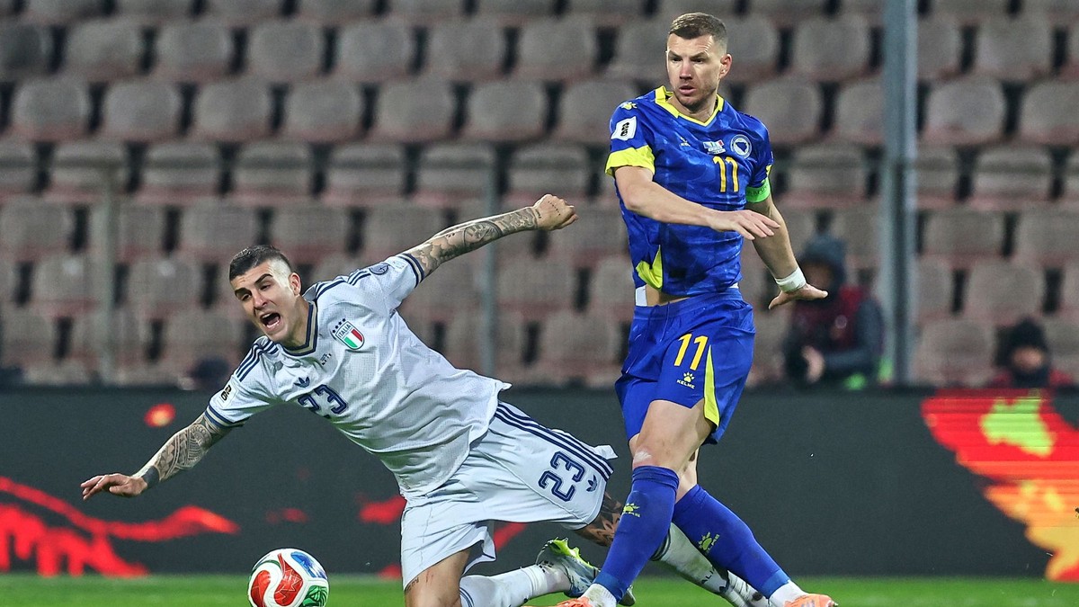 Edin Džeko v drese Bosny