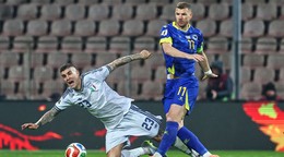 Edin Džeko v drese Bosny