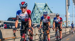 Viktória Chladoňová (vpredu) počas prípravy pred MS v cyklistike 2026 v Montreale.