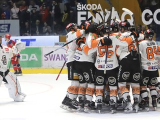 Hokejisti Košíc po víťazstve v 3. finálovom zápase play off Tipos extraligy vo Zvolene.