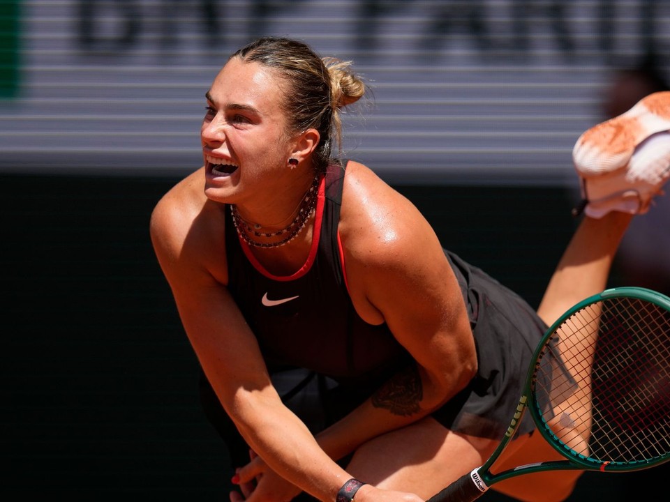 Aryna Sabalenková počas prvého kola na Roland Garros.