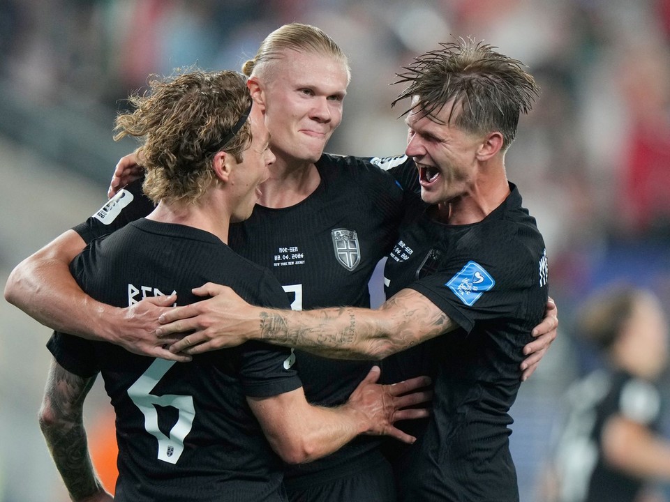 Erling Haaland sa teší z gólu so spoluhráčmi Nórska