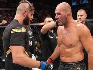 Jiří Procházka a Glover Teixeira.