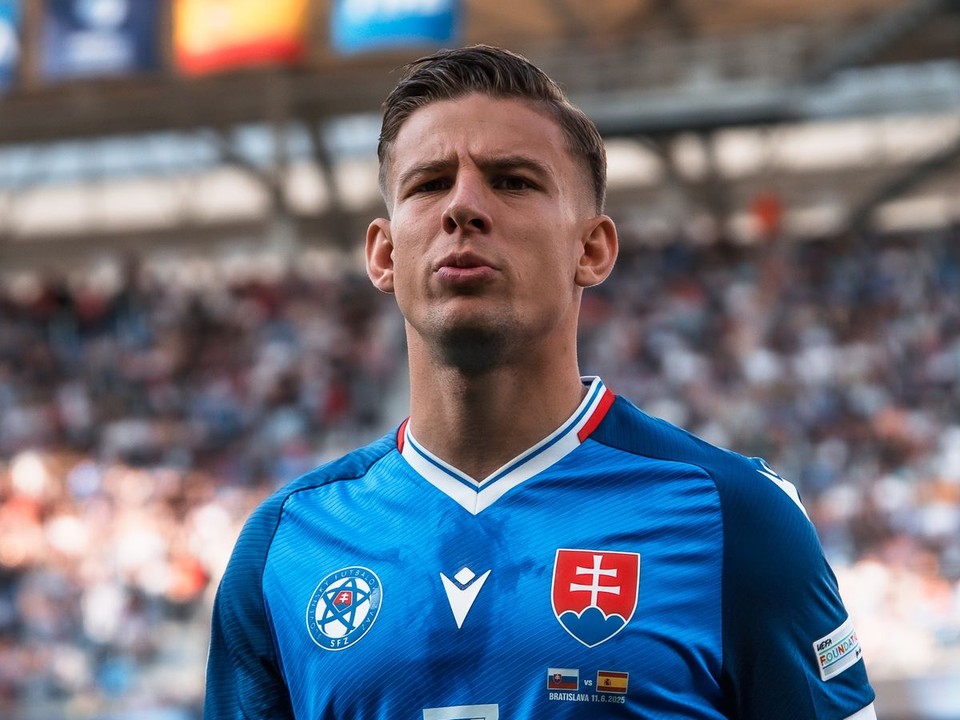 Tomáš Suslov v drese Slovenska na EURO U21 2025.