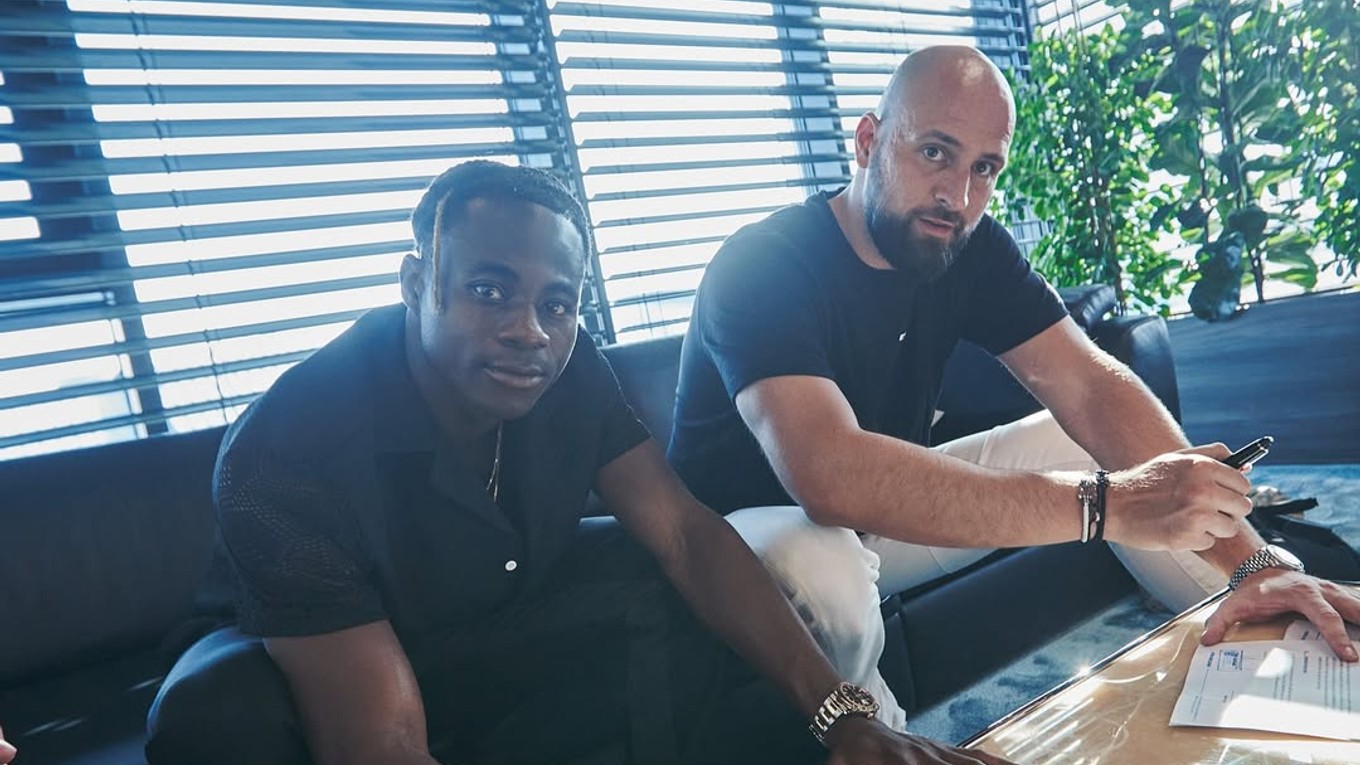 Kelvin Ofori je novou posilou ŠK Slovan Bratislava. 