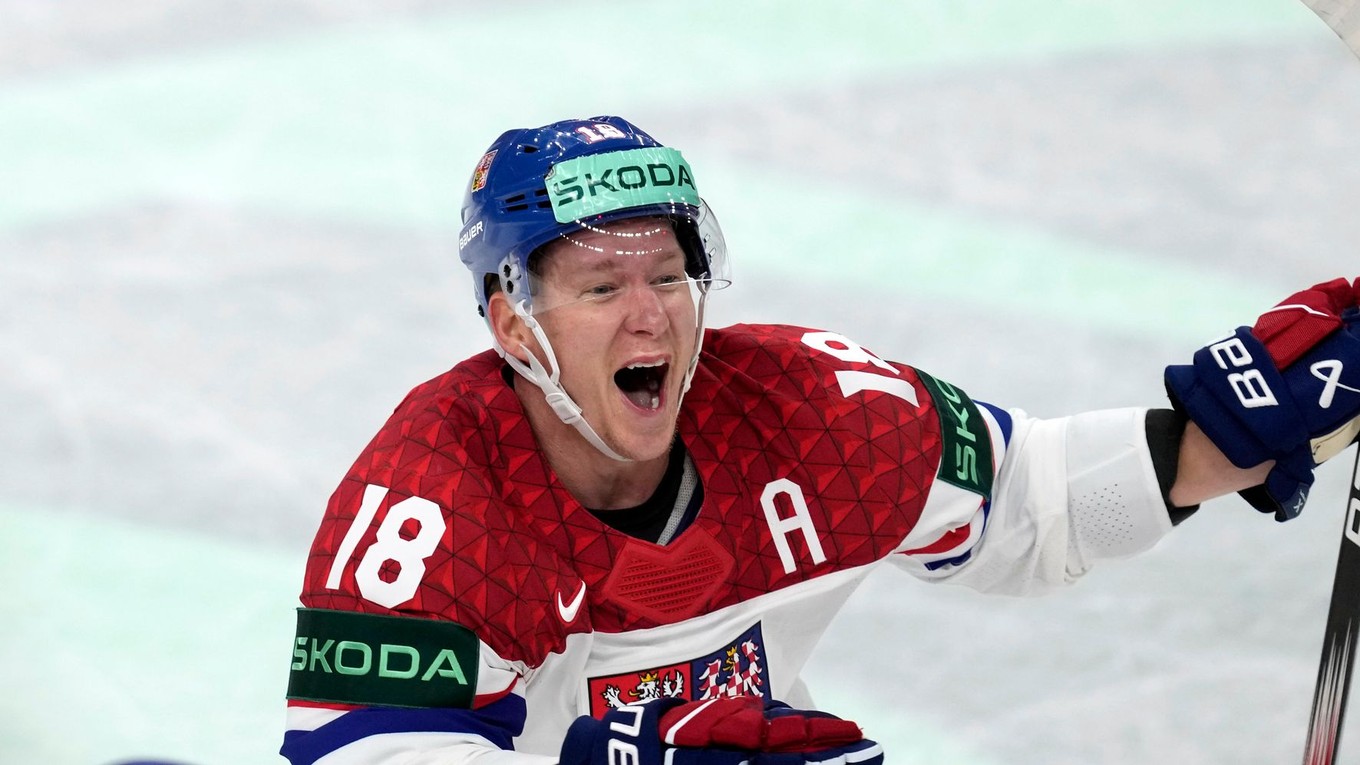 Český hokejista Ondřej Palát počas MS 2024. 