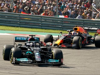 Lewis Hamilton a Max Verstappen.