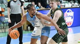 zľava Charles Edward O´bannon Jr (Nitra) a Aatu Albert Kivimäki (Levice)