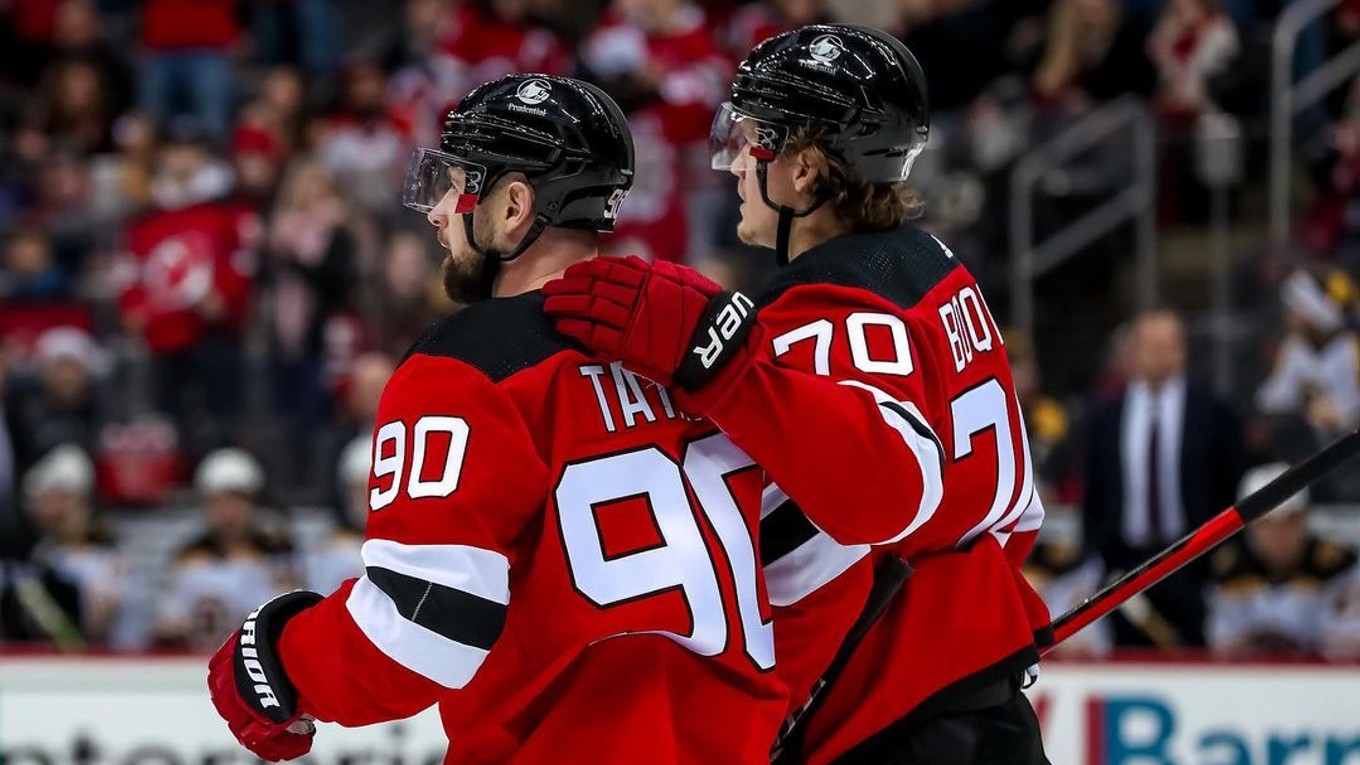 Tomáš Tatar sa teší z gólu.