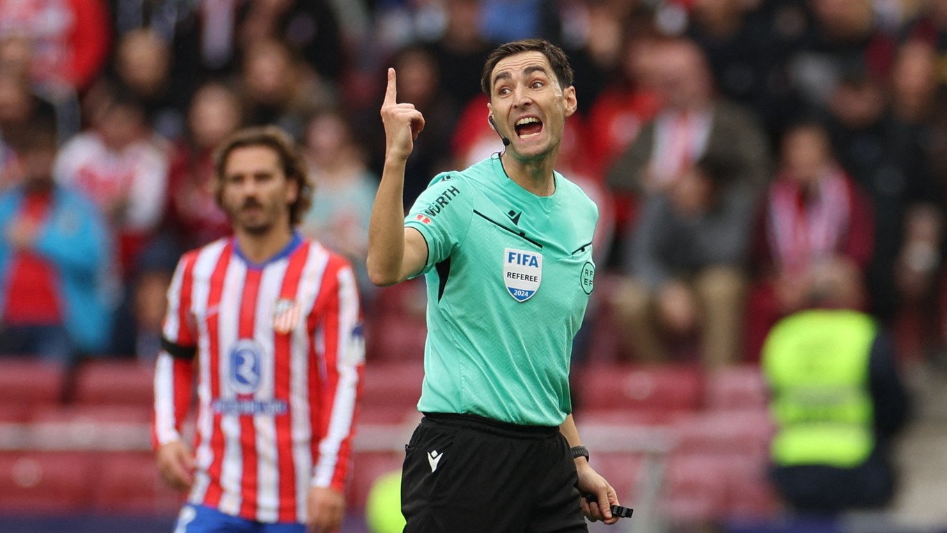 Ricardo De Burgos Bengoetxea. 