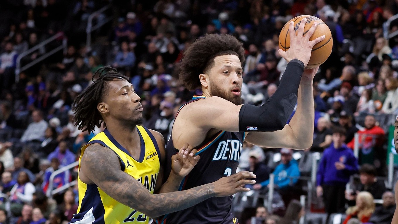 Cade Cunningham a Quenton Jackson.