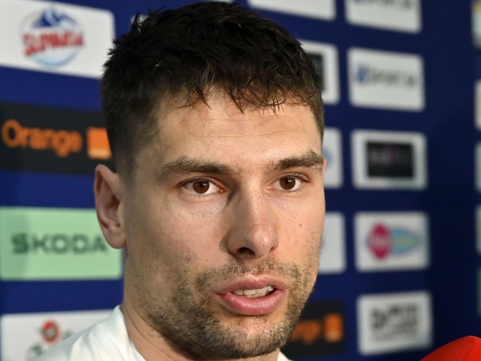 Samuel Takáč počas zrazu slovenskej reprezentácie pred MS v hokeji 2024.