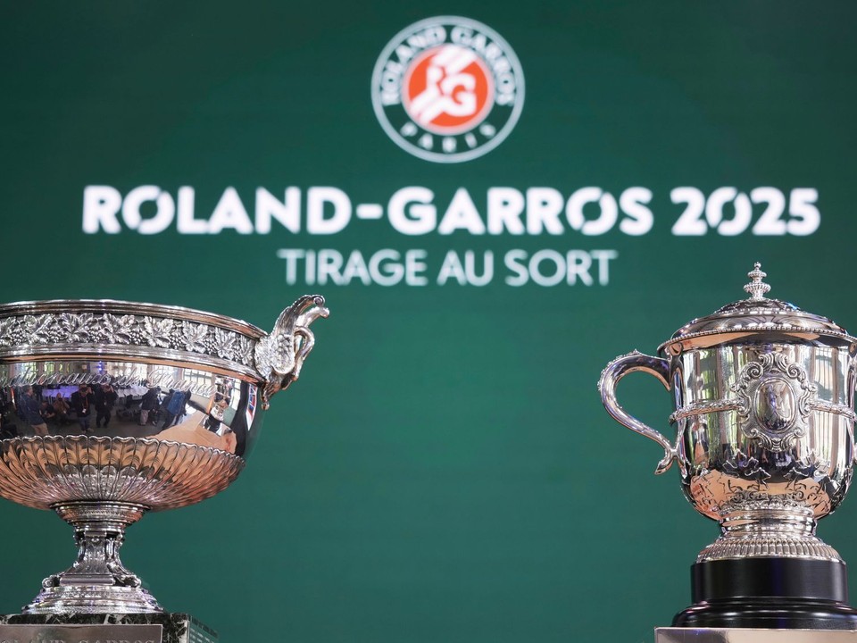 Trofeje pre víťazov French Open.