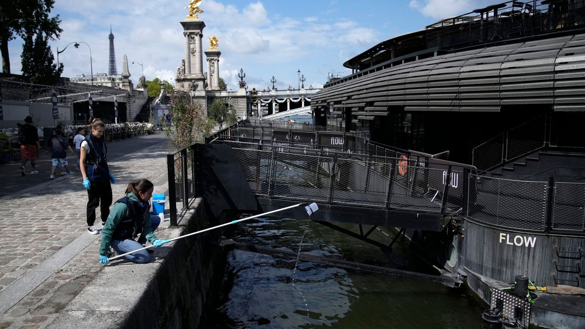 Voda v Seine je zdraviu škodlivá. Majú v nej bojovať o olympijské medaily