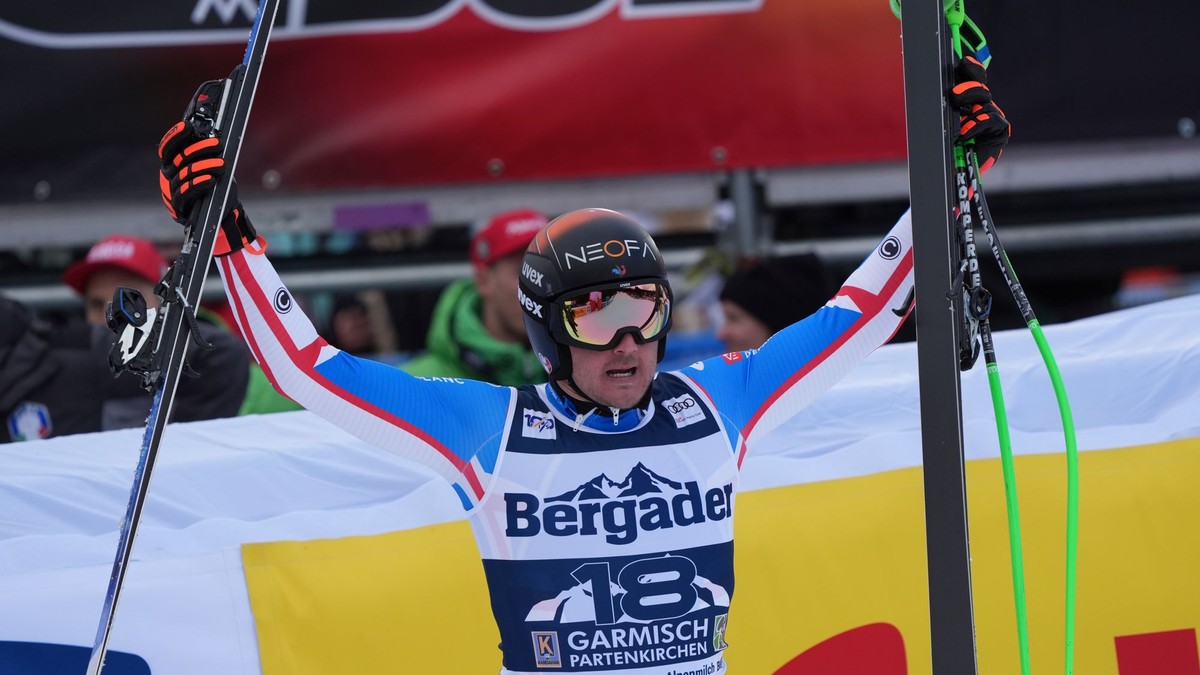 Francúzsky lyžiar šokoval konkurenciu a ovládol super-G, Odermattova séria skončila