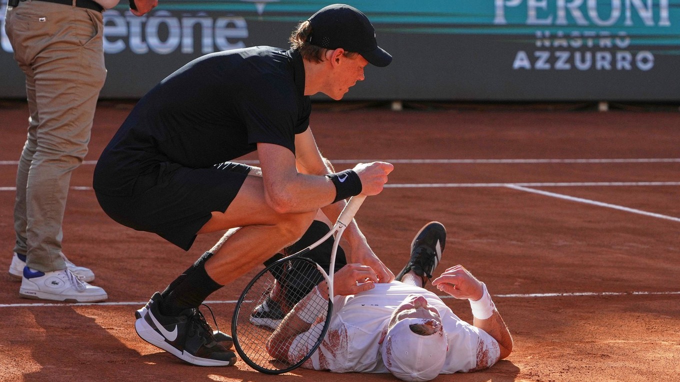 Jannik Sinner a Jesper De Jong.