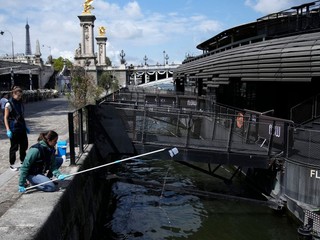 Voda v Seine je znečistená a nespĺňa normy pre usporiadanie súťaží. 