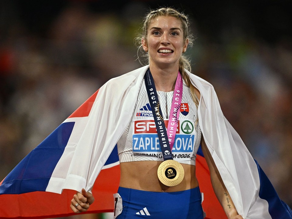 Emma Zapletalová so zlatou medailou na ME v atletike 2026.