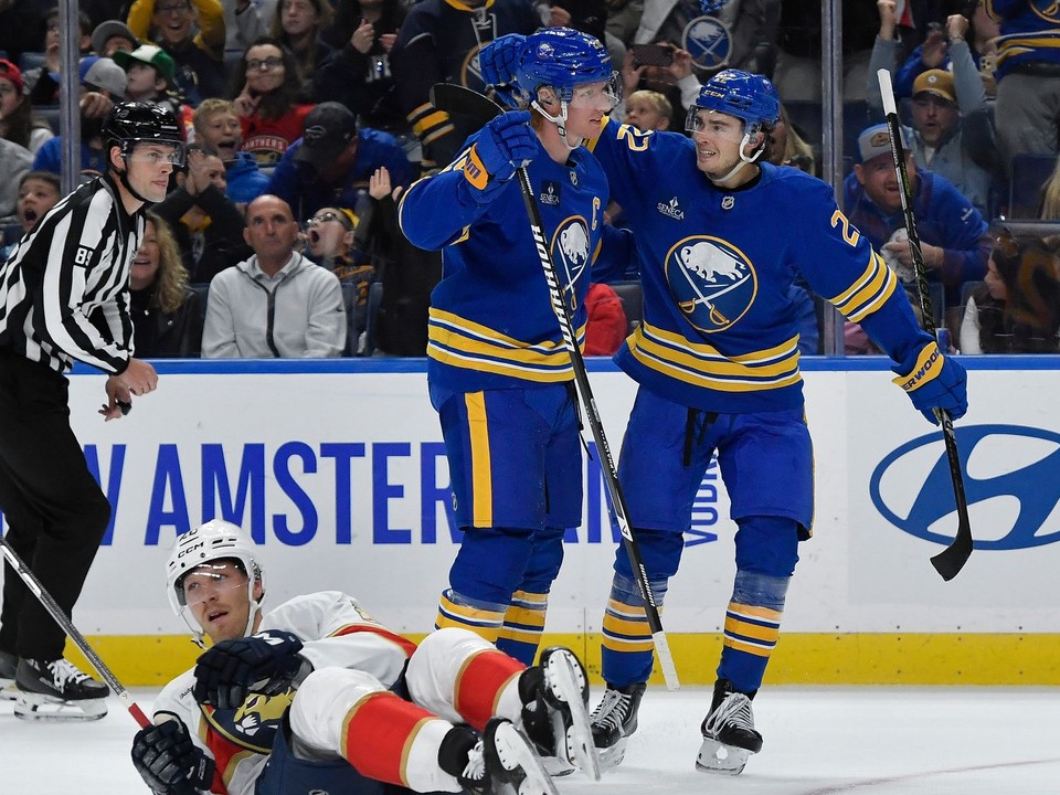 Rasmus Dahlin a Jack Quinn