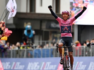 Egan Bernal vyhral 16. etapu na Giro d'Italia 2021.