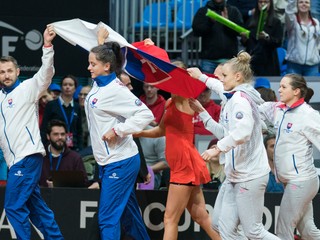 Slovenské tenistky po postupe do finále Pohára Billie Jean Kingovej.