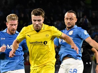Stanislav Lobotka (vpravo) a jeho spoluhráč Kevin De Bruyne (vľavo) v zápase proti Bodö/Glimt.