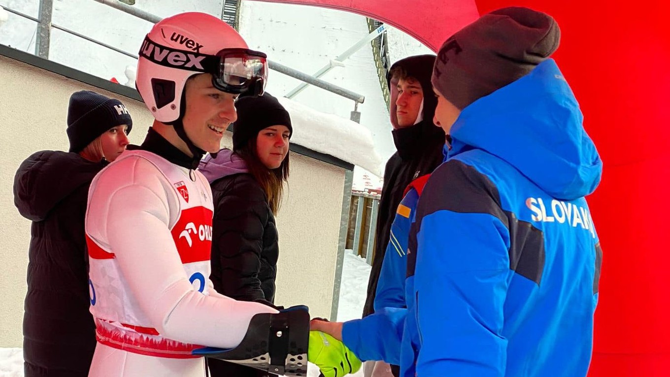 Slovenský skokan na lyžiach Hektor Kapustík. 