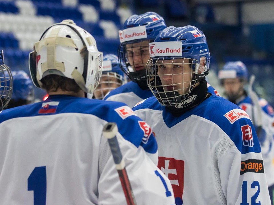 Slovenskí hokejisti do 17 rokov.