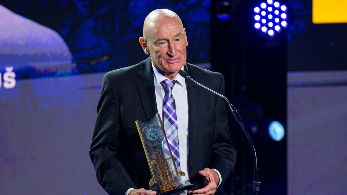 Nový člen Siene slávy slovenského hokeja (SSSH) Craig Ramsay počas slávnostného hokejového galavečera Hokejista roka 2026.