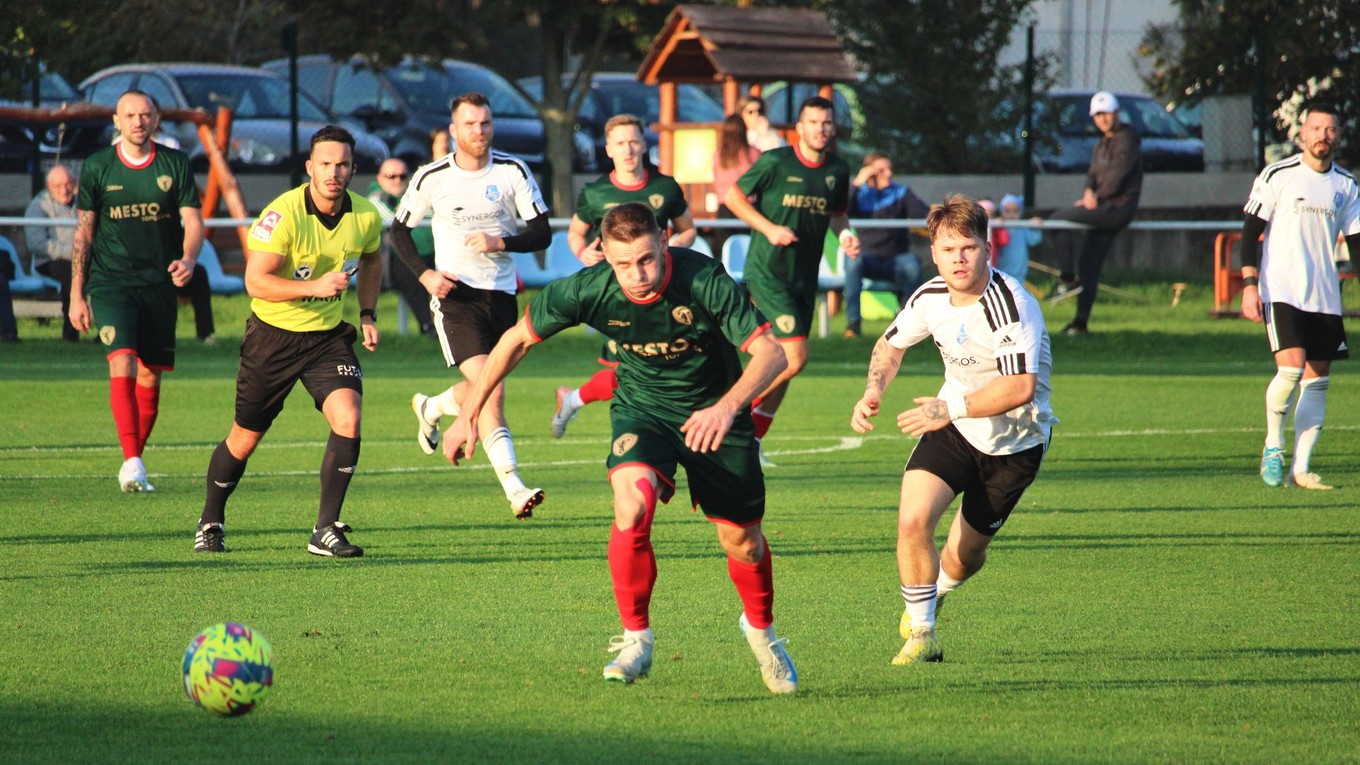 Vo vynikajúcom zápase ŠK Nitra-Dolné Krškany - FC Topoľčany padlo až sedem gólov.