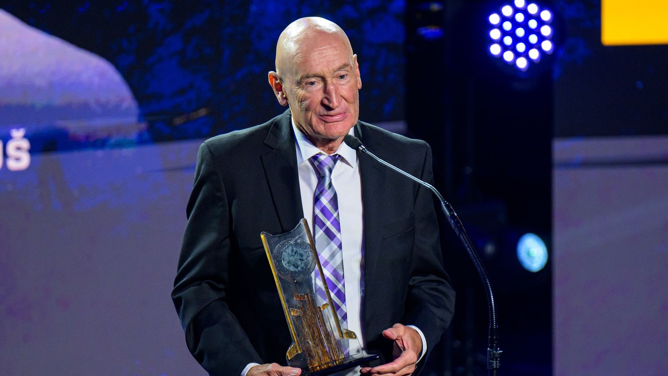 Nový člen Siene slávy slovenského hokeja (SSSH) Craig Ramsay počas slávnostného hokejového galavečera Hokejista roka 2026.