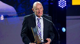 Nový člen Siene slávy slovenského hokeja (SSSH) Craig Ramsay počas slávnostného hokejového galavečera Hokejista roka 2026.