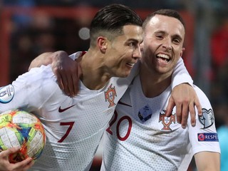 Cristiano Ronaldo a Diogo Jota
