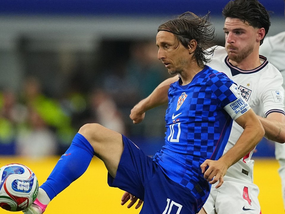 Luka Modrič v zápase proti Anglicku na MS vo futbale 2026.