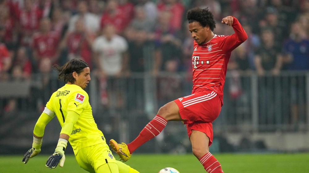 Bayern stratil v sezóne prvé body, zápas narušil protest aktivistov